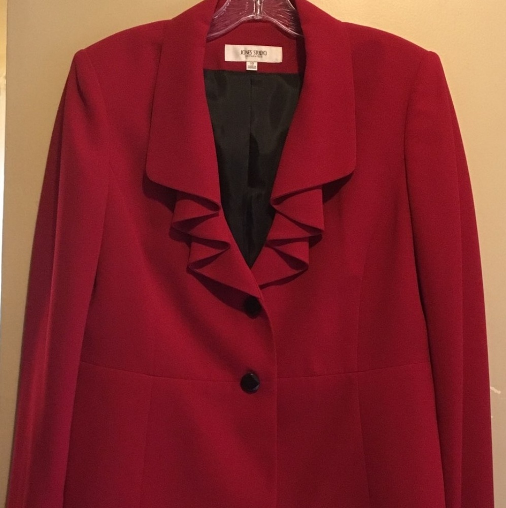 Jones Studio Dress Suit